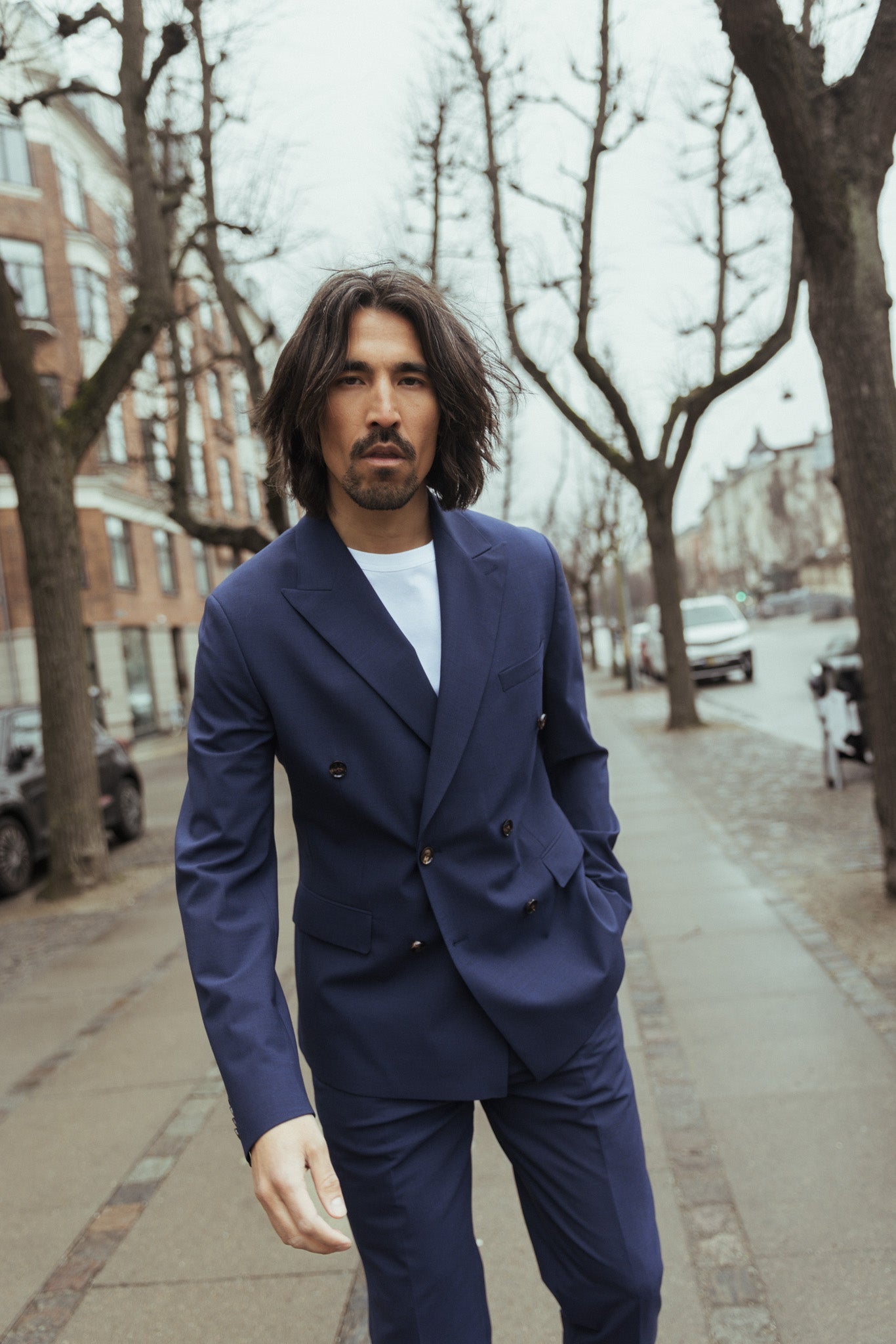 Modelshot / Navy / Detail